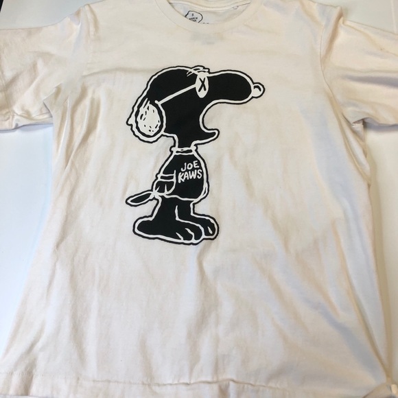 Kaws x Uniqlo Snoopy Joe White Small T-Shirt - Picture 2 of 7